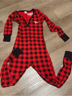 PINK Victoria's Secret Red & Black Buffalo Plaid Kids Footie
